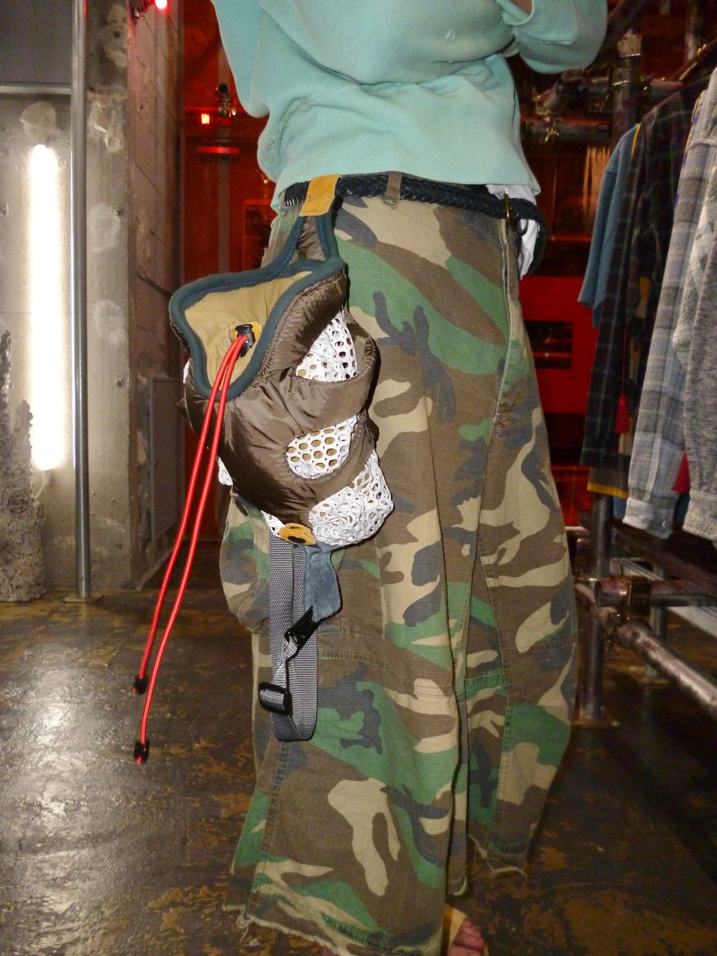 SEEING RED "Rib-Hugger pouch bags" OLIVE