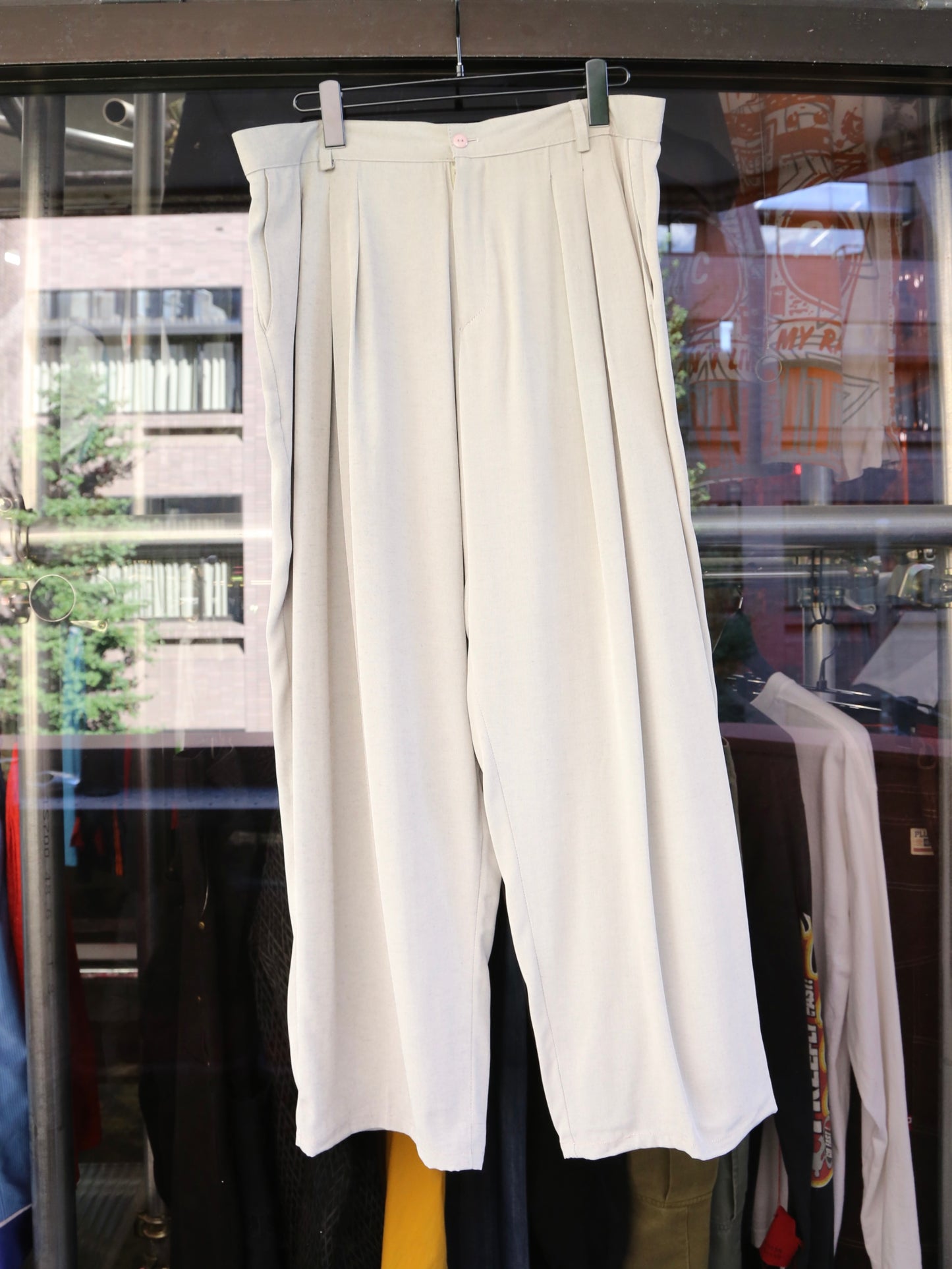 1990S INTERNATIONAL MALE 3-TUCK WIDE SLACKS