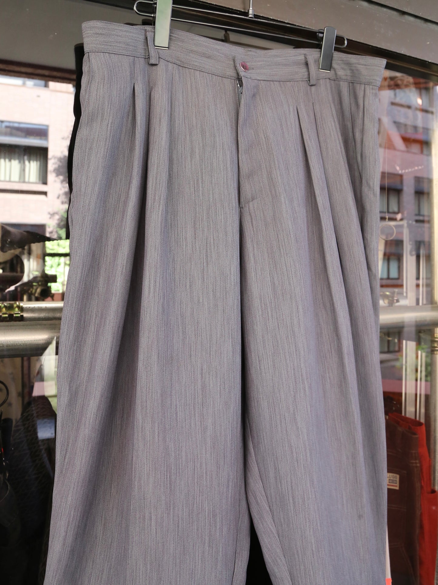 1990S INTERNATIONAL MALE 3-TUCK WIDE SLACKS
