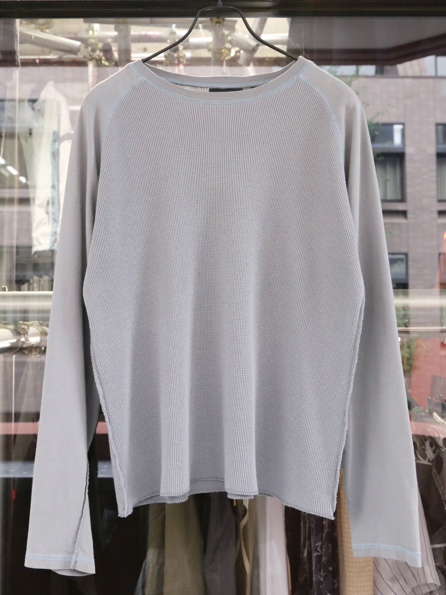 2000S NO BOUNDARIES THERMAL SWITCHING L/S TOP