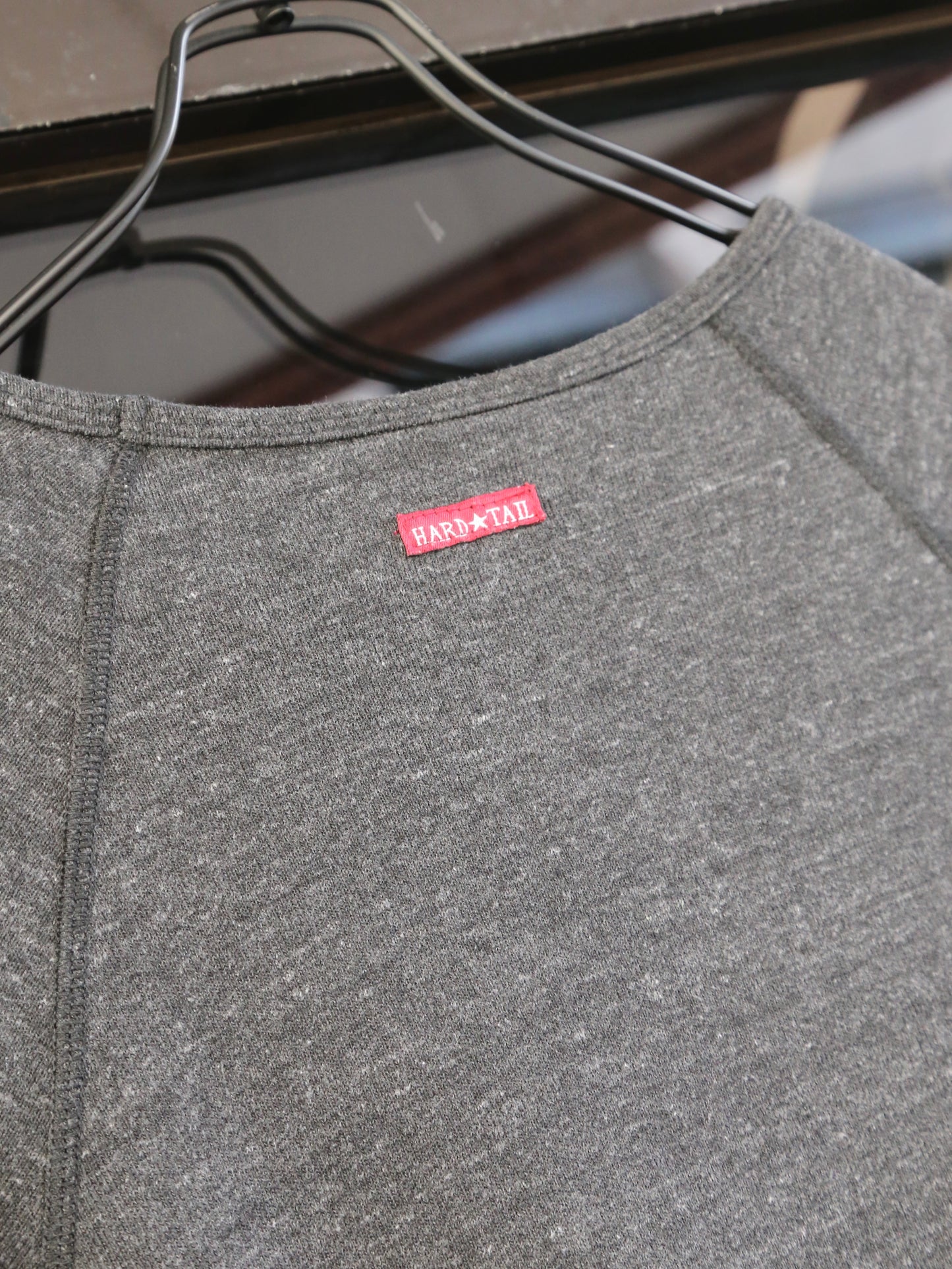 2000S HARD TAIL L/S TOP