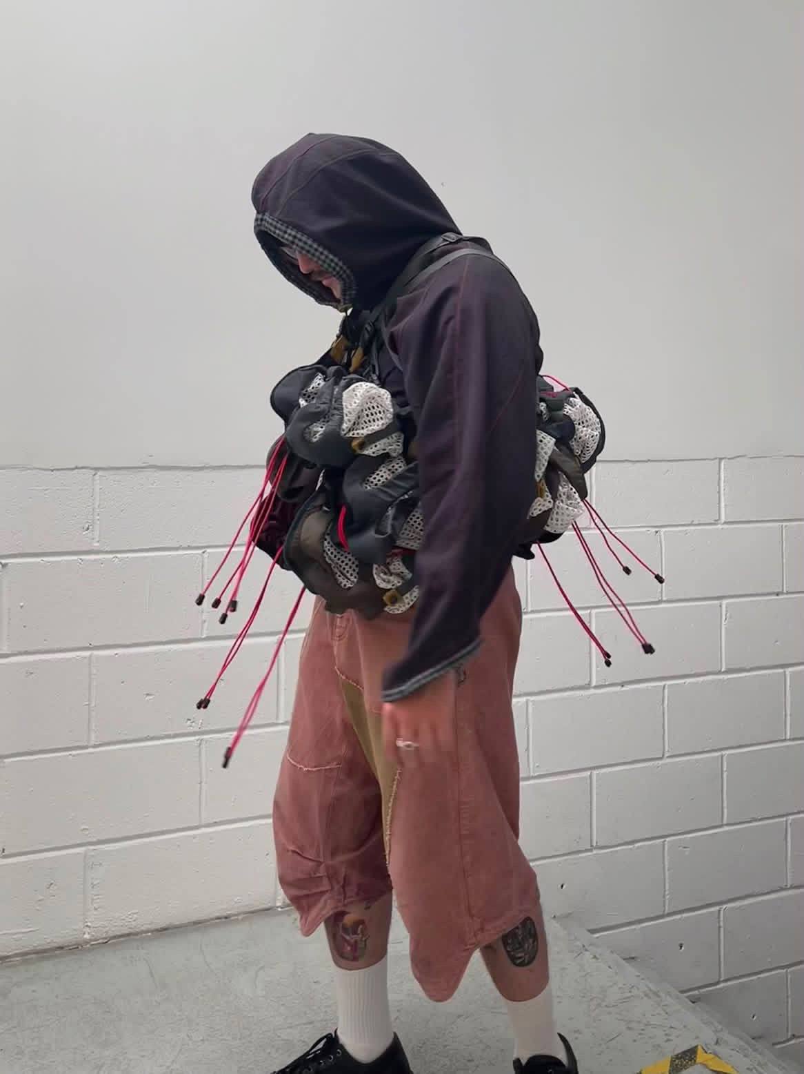 SEEING RED "Rib-Hugger pouch bags" GRAY