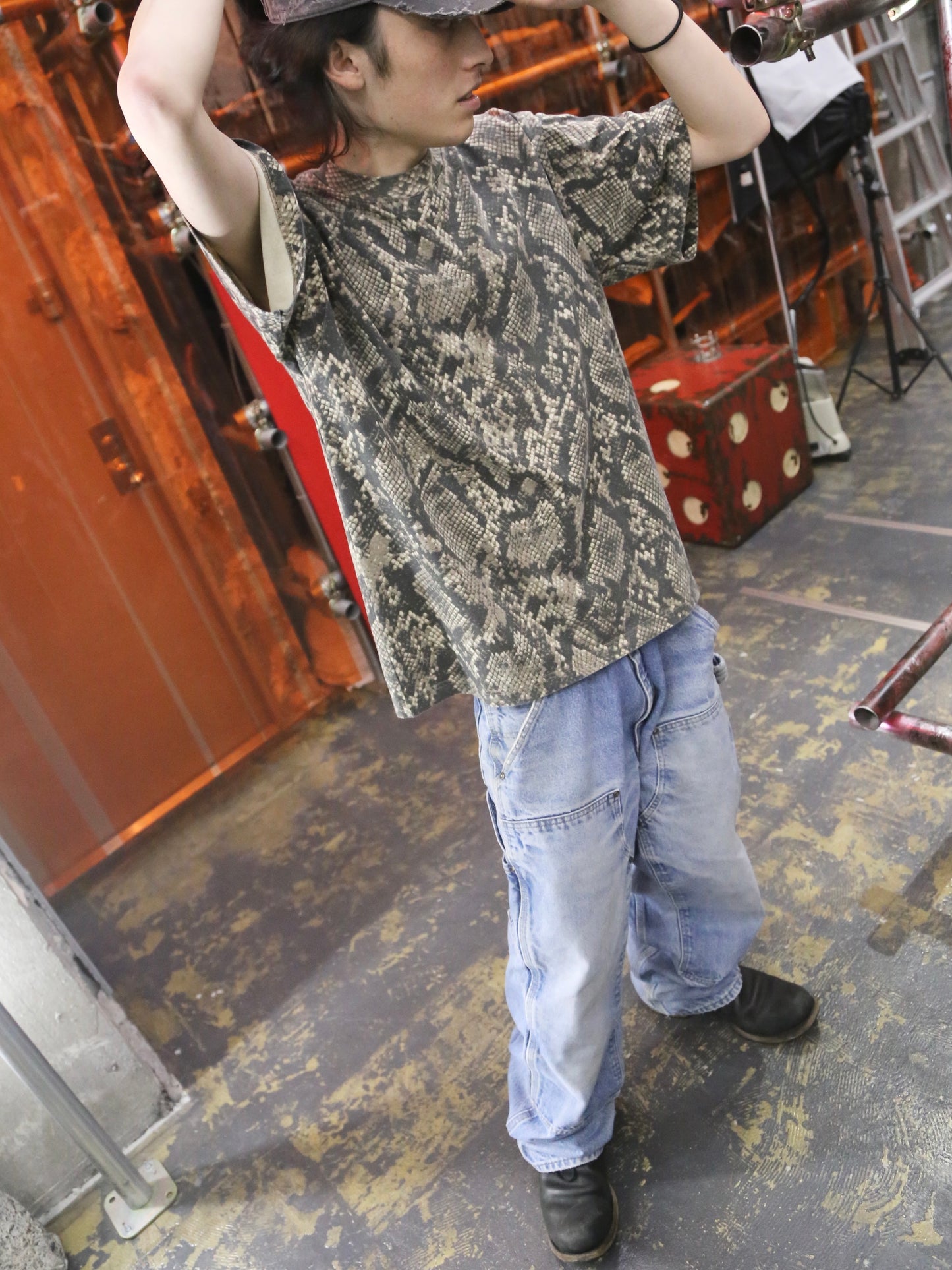 "SNAKESKIN" S/S TEE