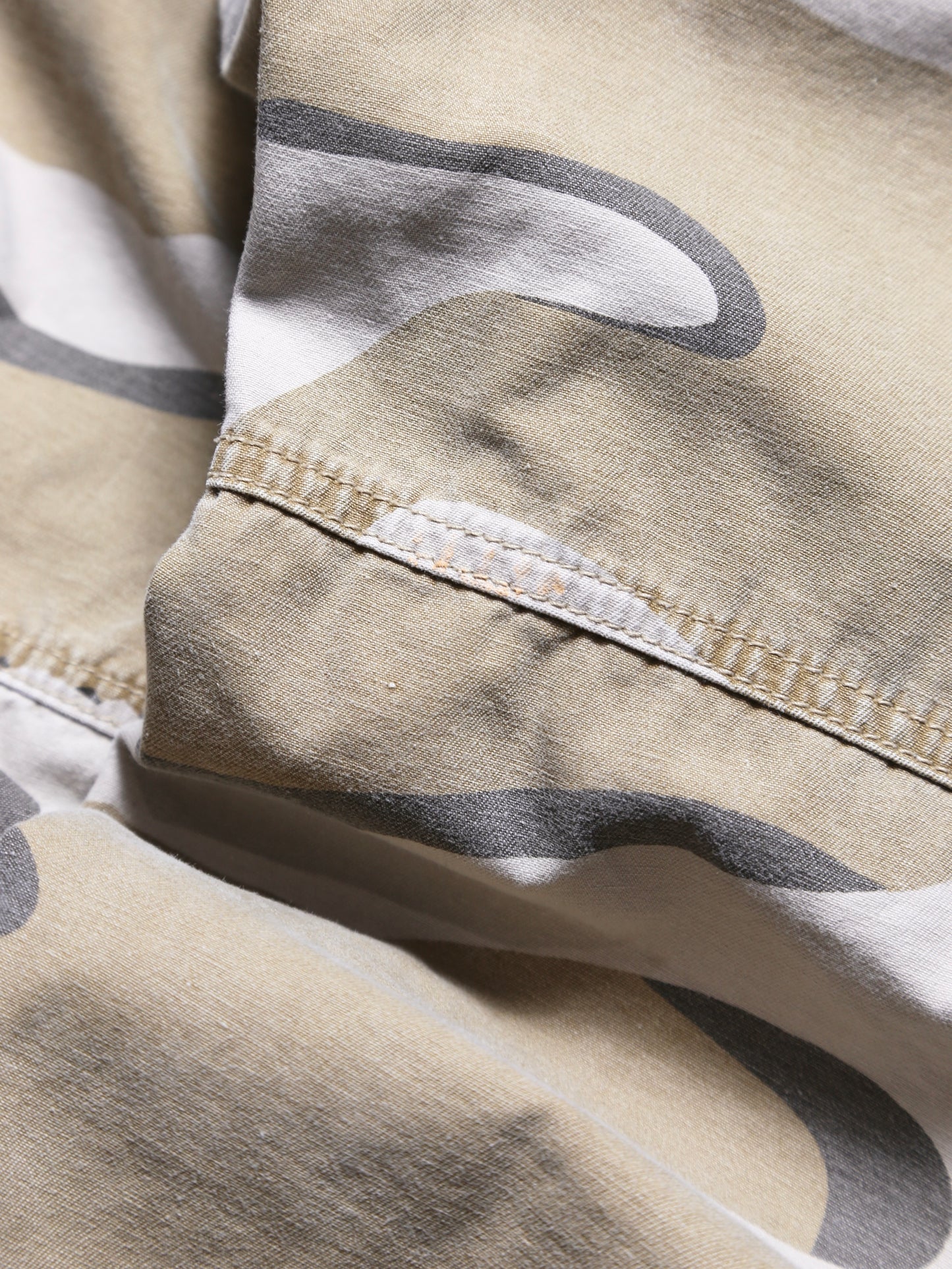2000S NO BOUNDARIES DESERT CAMO CARGO PANTS