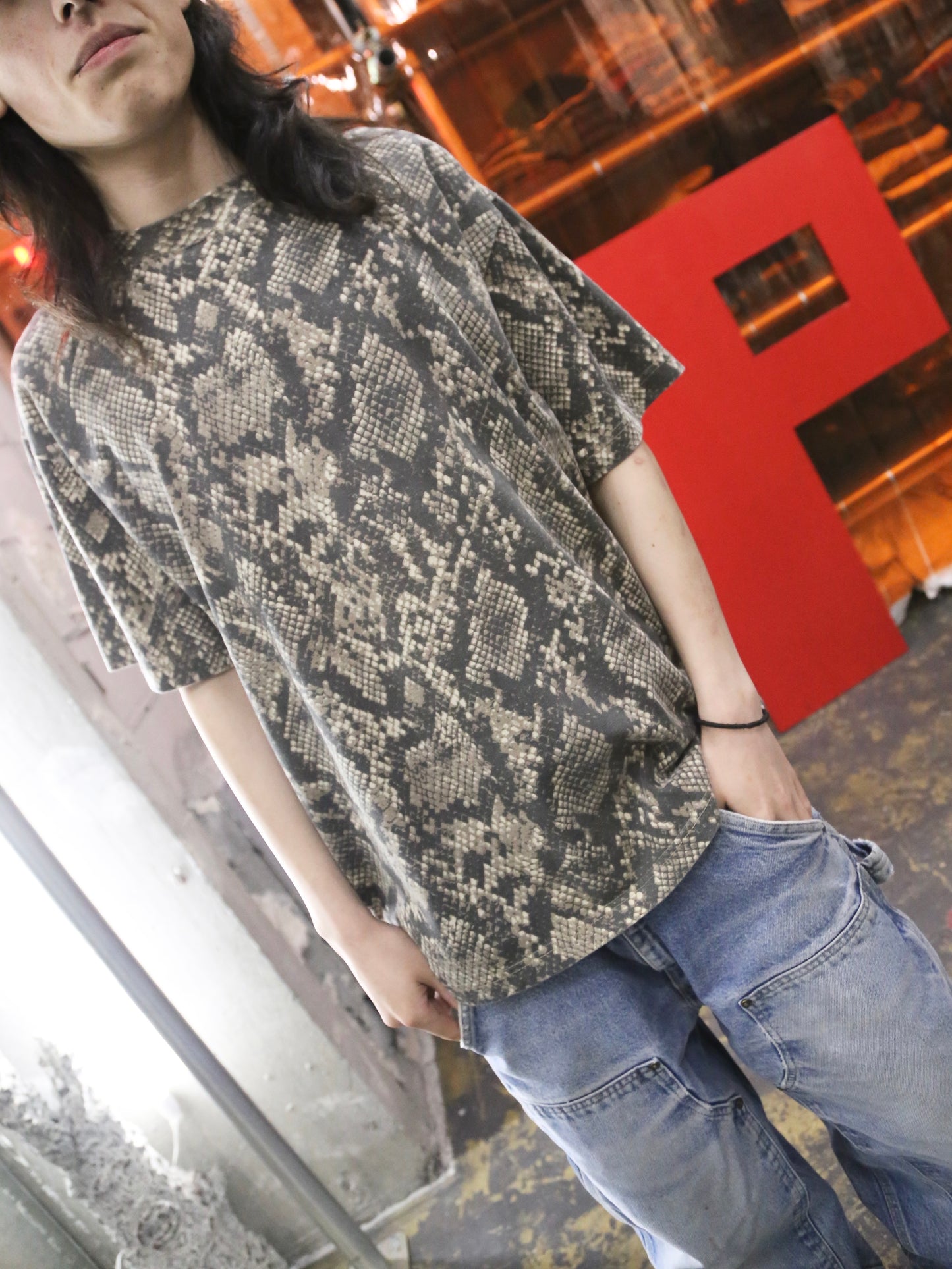 "SNAKESKIN" S/S TEE