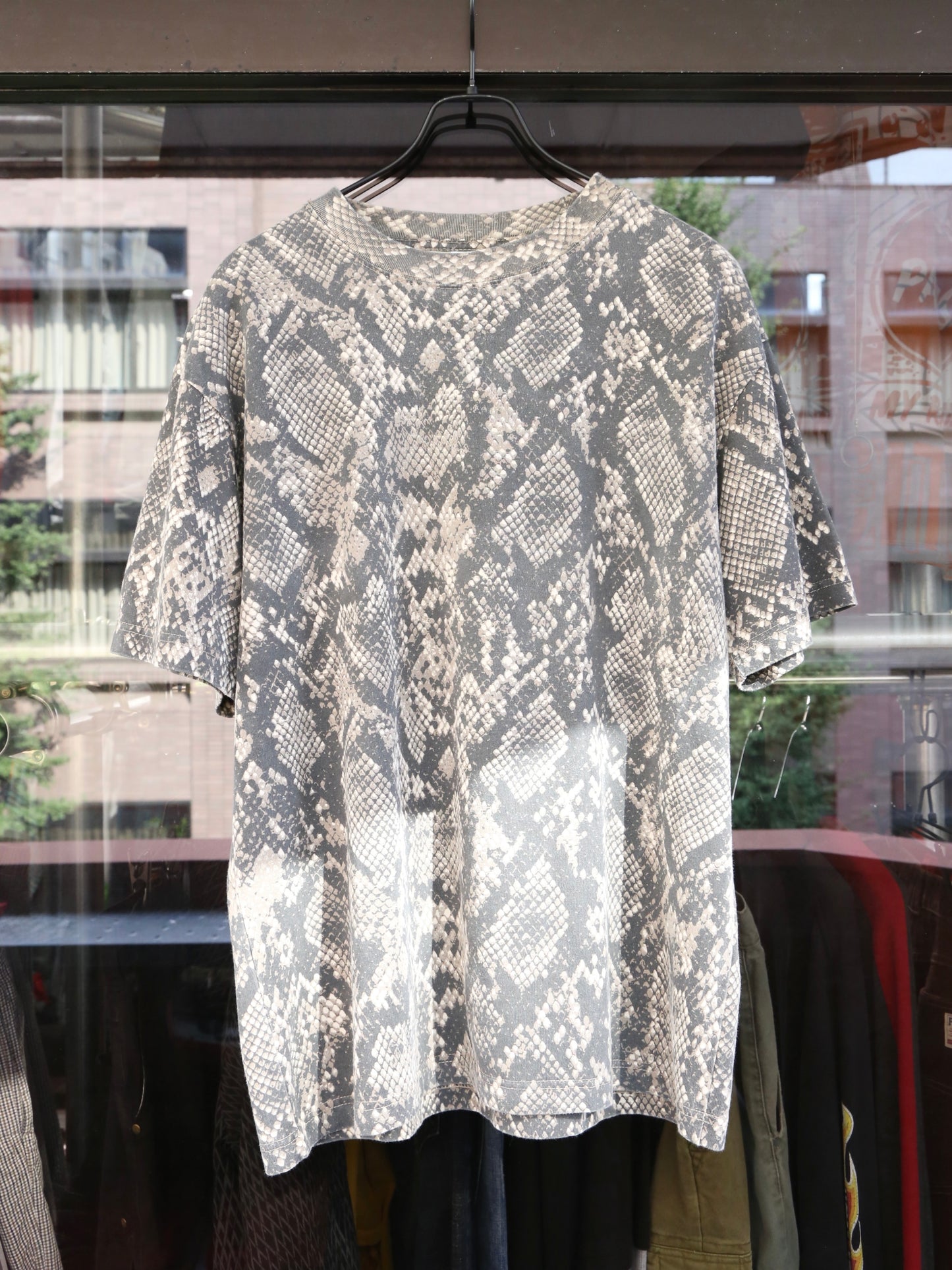 "SNAKESKIN" S/S TEE