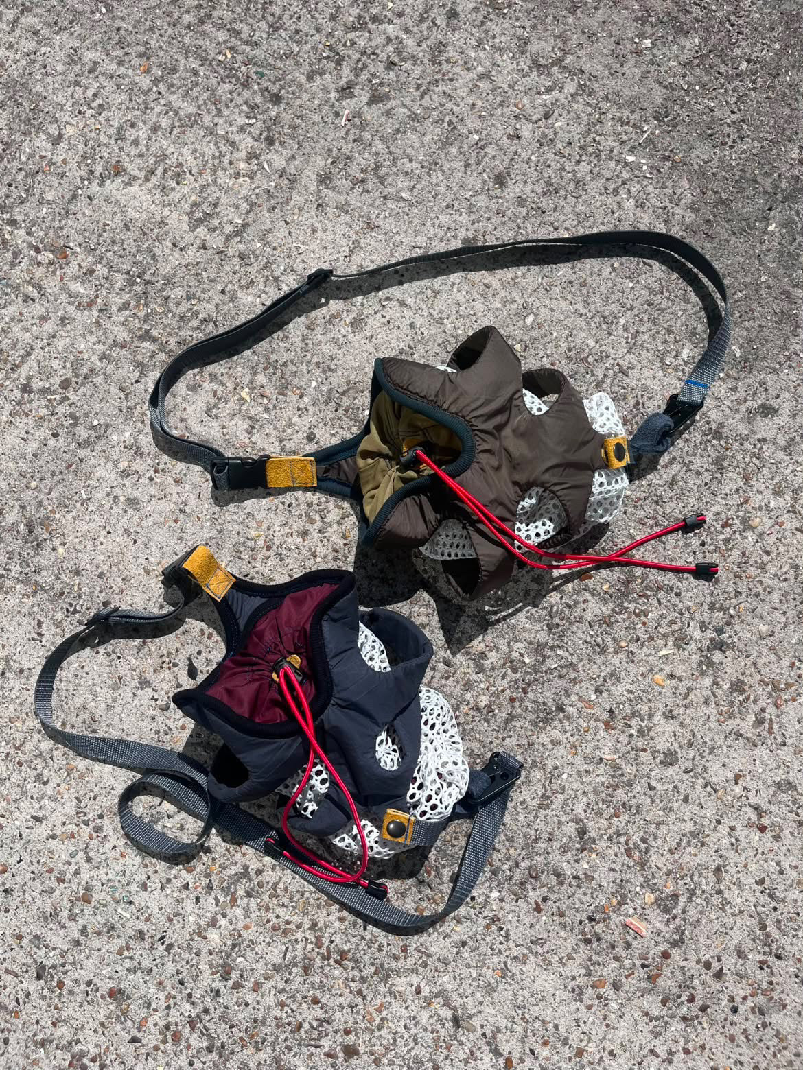 SEEING RED "Rib-Hugger pouch bags" GRAY