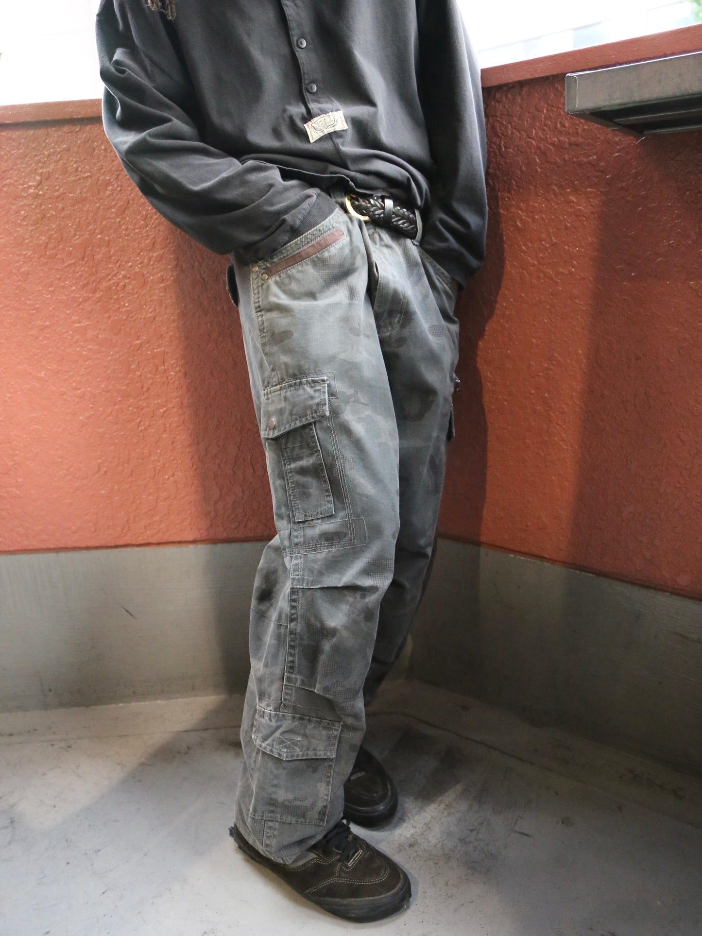 2000S Y.O.U. CAMO CARGO PANTS