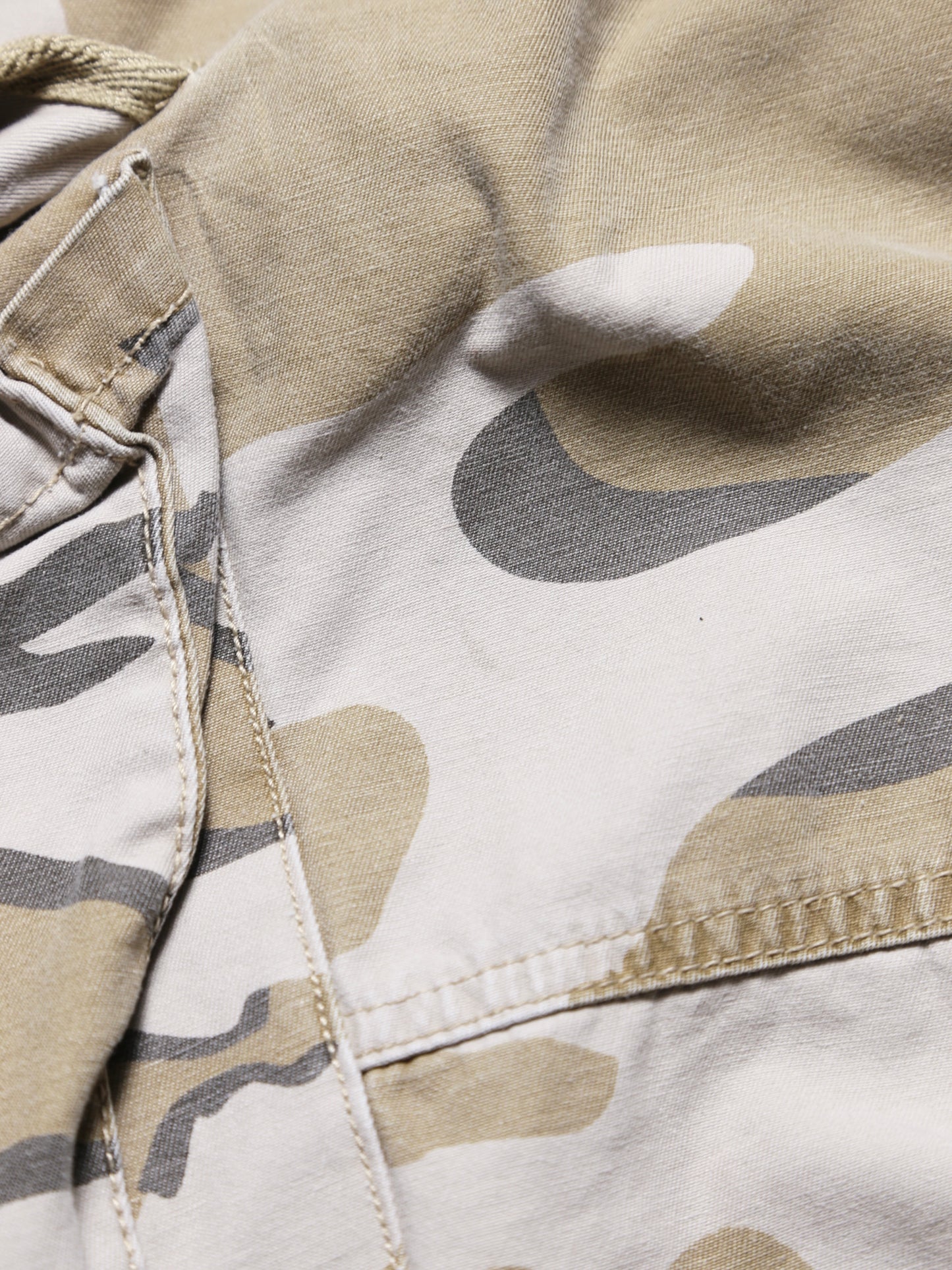 2000S NO BOUNDARIES DESERT CAMO CARGO PANTS