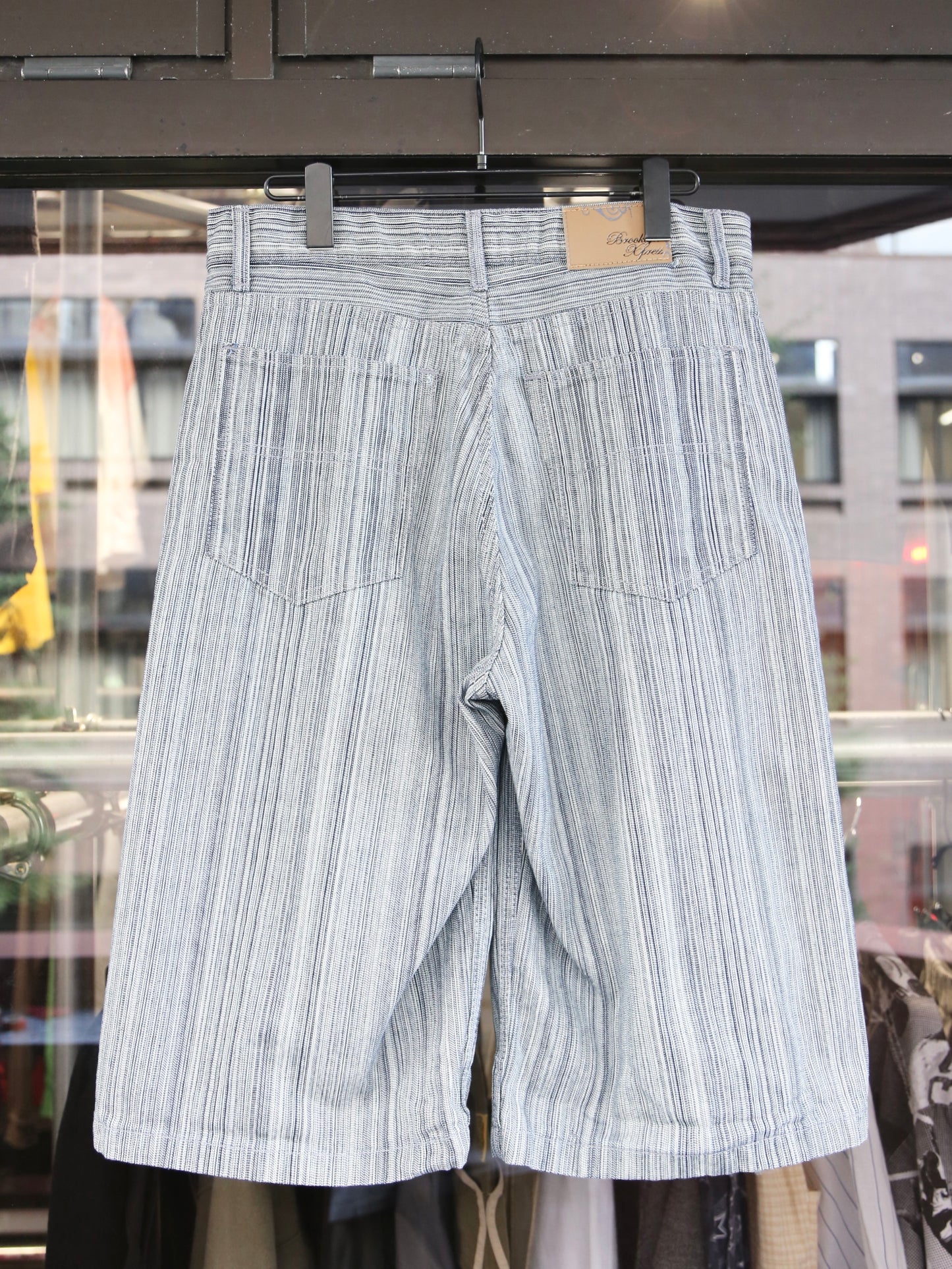 2000S BROOKLYN XPRESS STRIPED BAGGY SHORTS