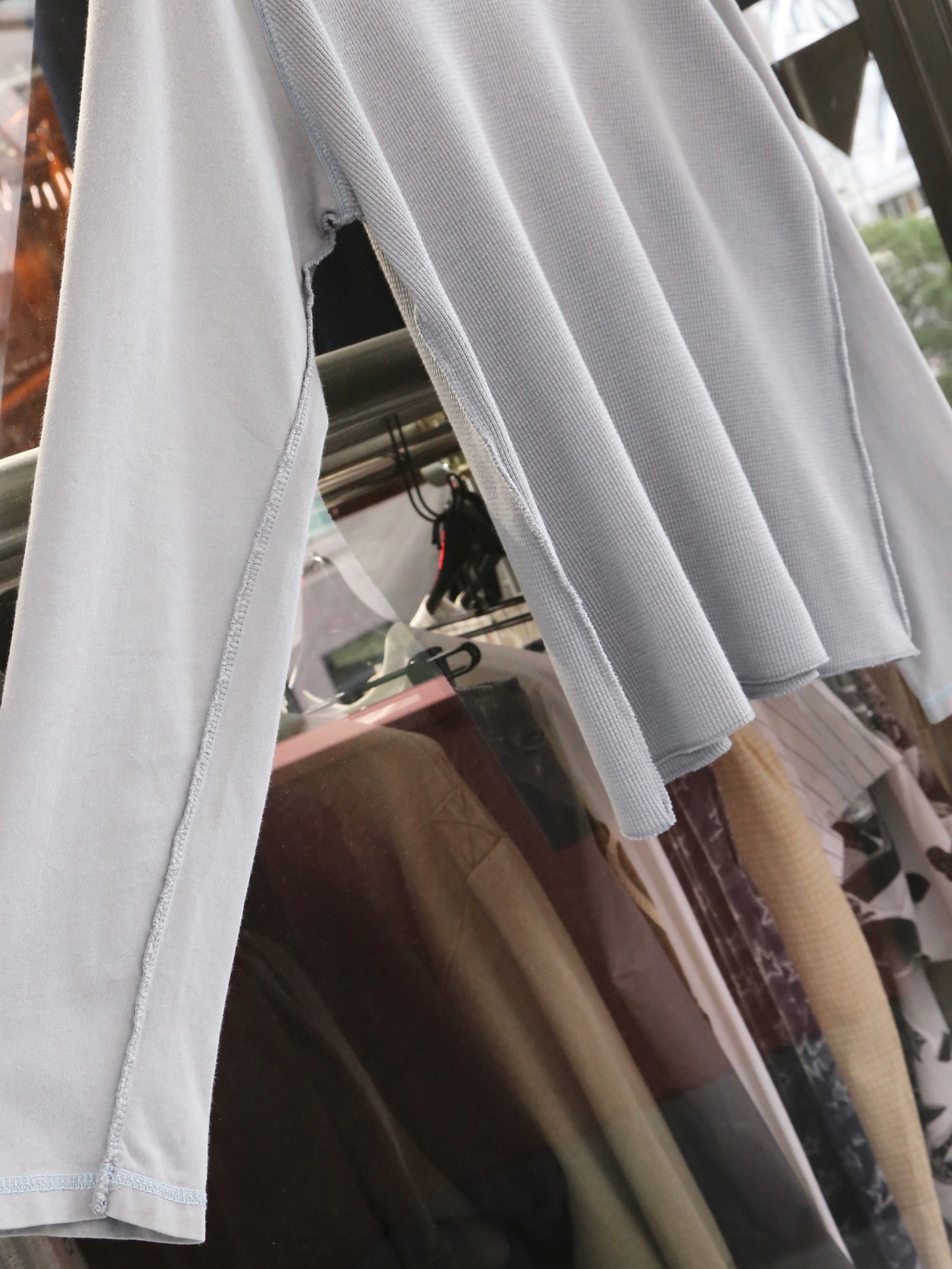 2000S NO BOUNDARIES THERMAL SWITCHING L/S TOP