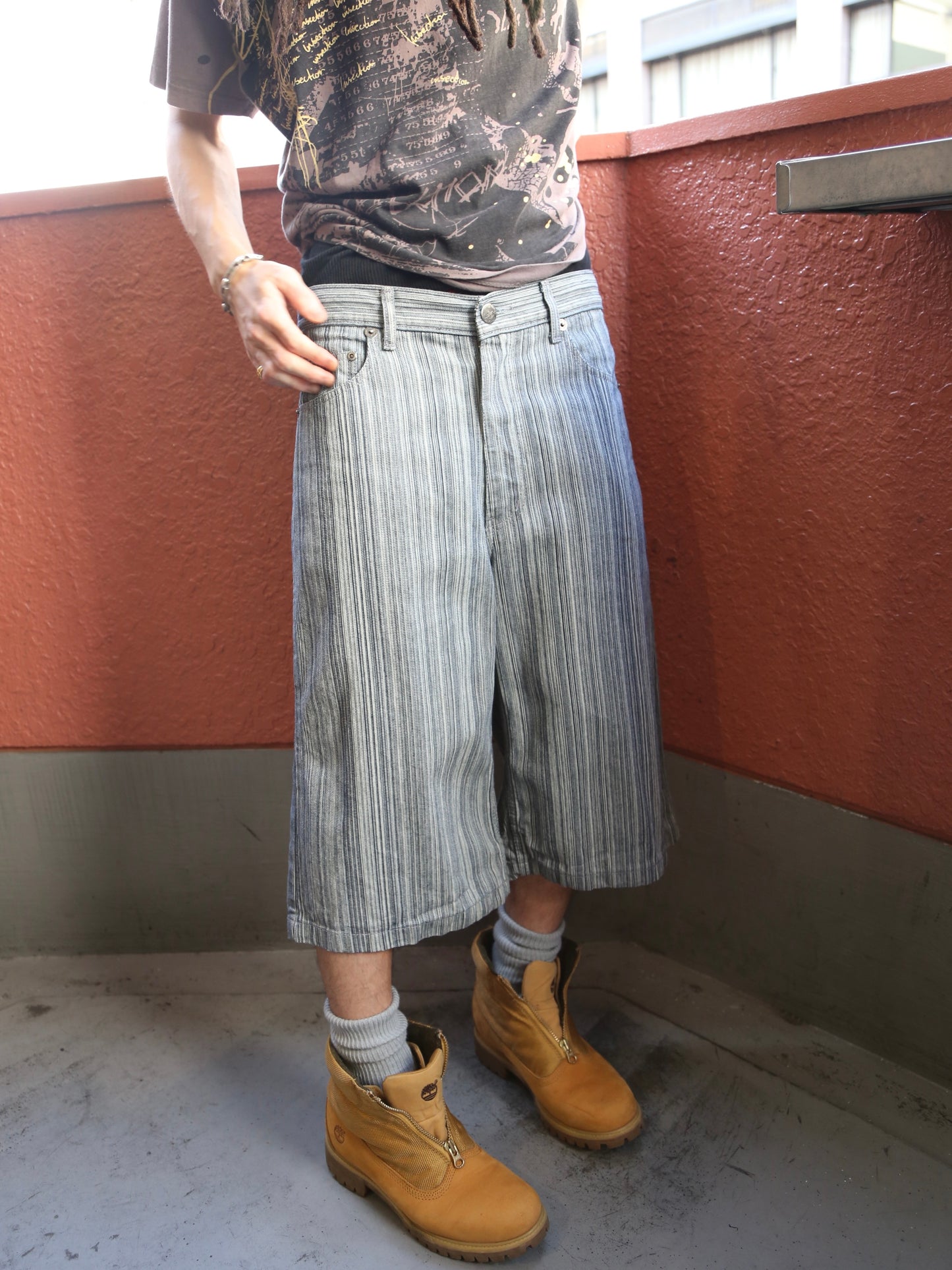 2000S BROOKLYN XPRESS STRIPED BAGGY SHORTS