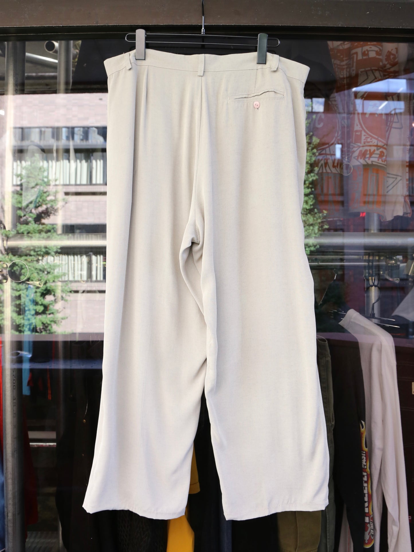 1990S INTERNATIONAL MALE 3-TUCK WIDE SLACKS