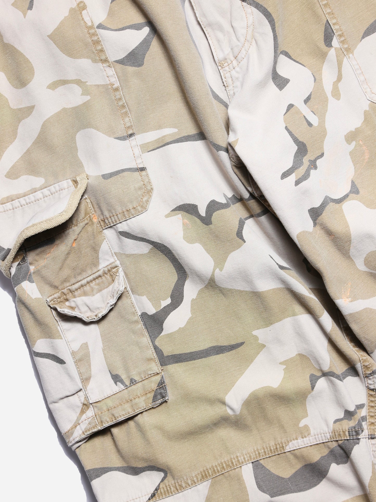 2000S NO BOUNDARIES DESERT CAMO CARGO PANTS