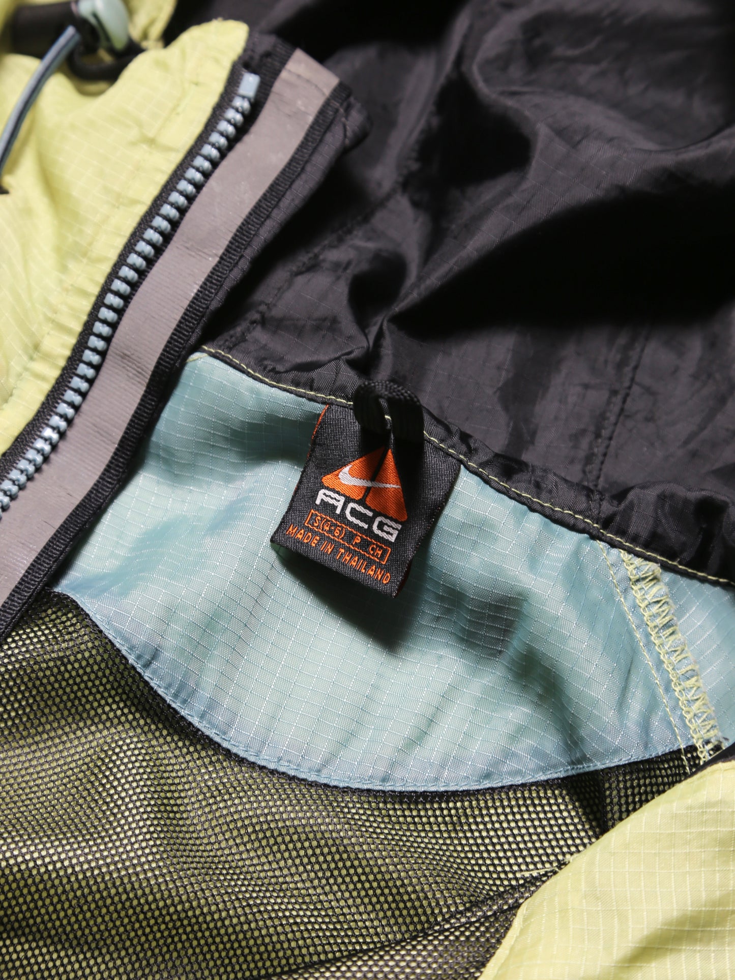 2000S NIKE ACG PACKABLE RIPSTOP HOODED JACKET
